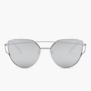 Chic Silver Frame Sunglasses
